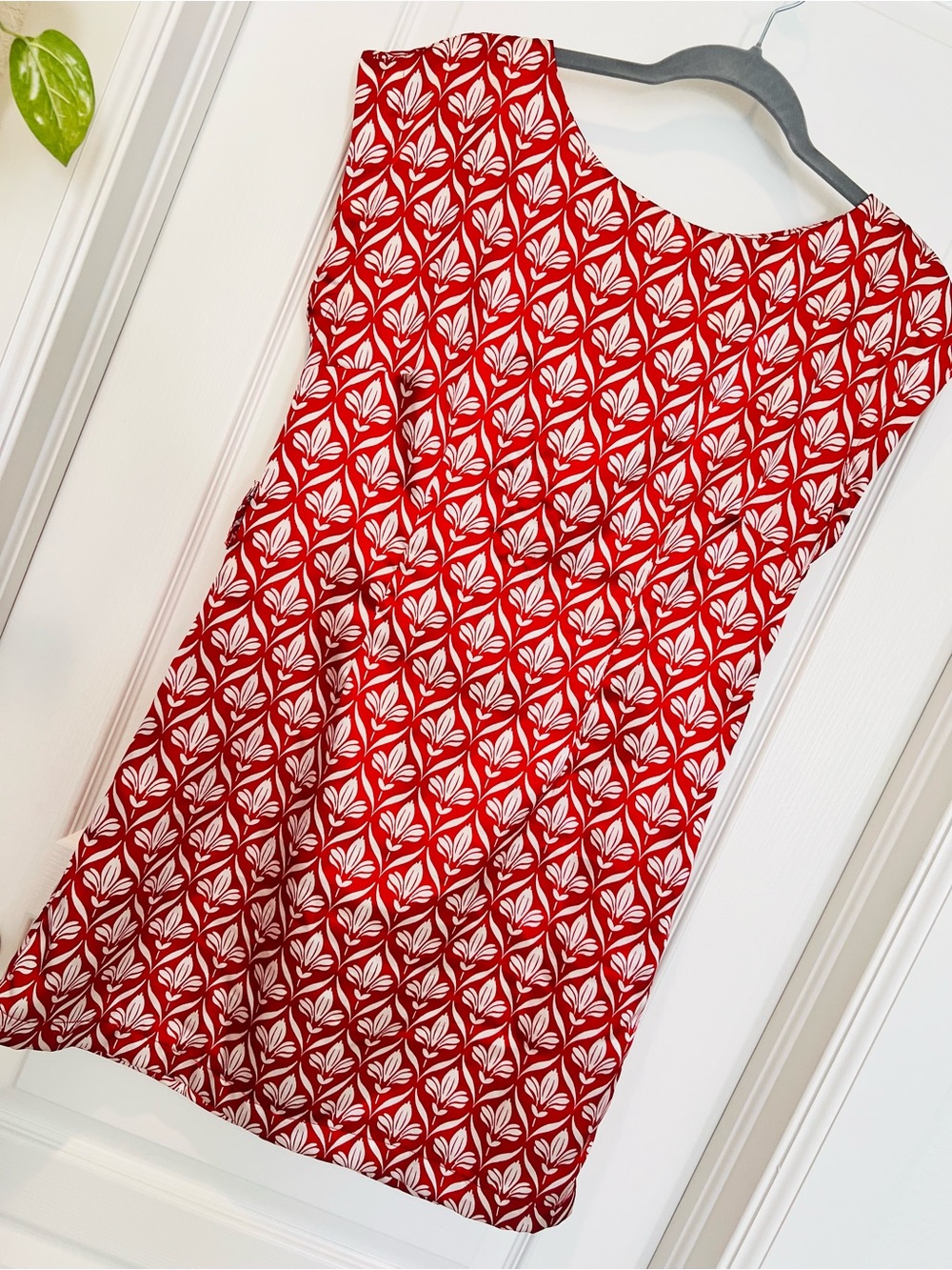 Forever Red White Floral Scoop Neck Sleeveless Shift Dress Pockets M Boho Whimsy